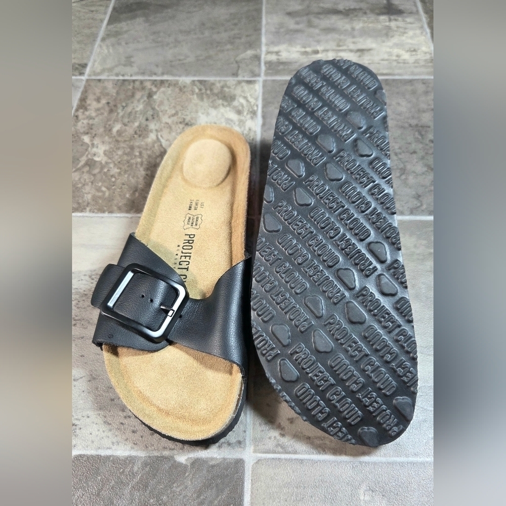 PROJECT CLOUD IBIZA BIG BUCKLE LEATHER SANDALS. - Picture 9 of 11